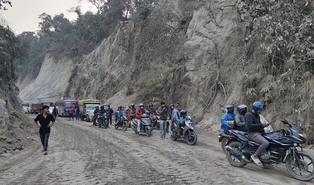 Daunne raod ubadkhabad yatrau 1024x604 1